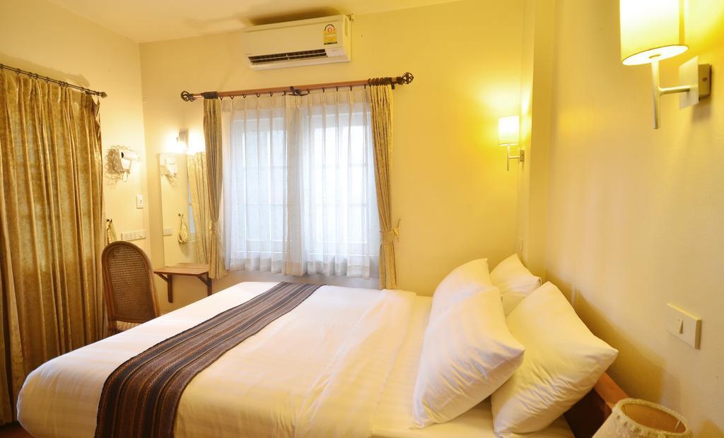 チエンマイ I'M Happy Bed & Breakfast エクステリア 写真